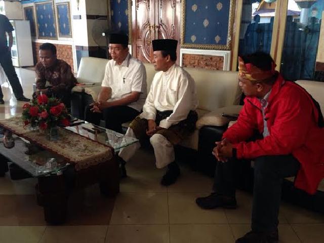 Tegaskan Tak Ajukan Gugatan, Firdaus Dukung Kepemimpinan Syamsuar-Edy